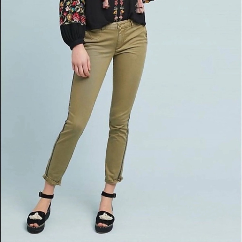 Chino Anthropologie relaxed fit army green pants
